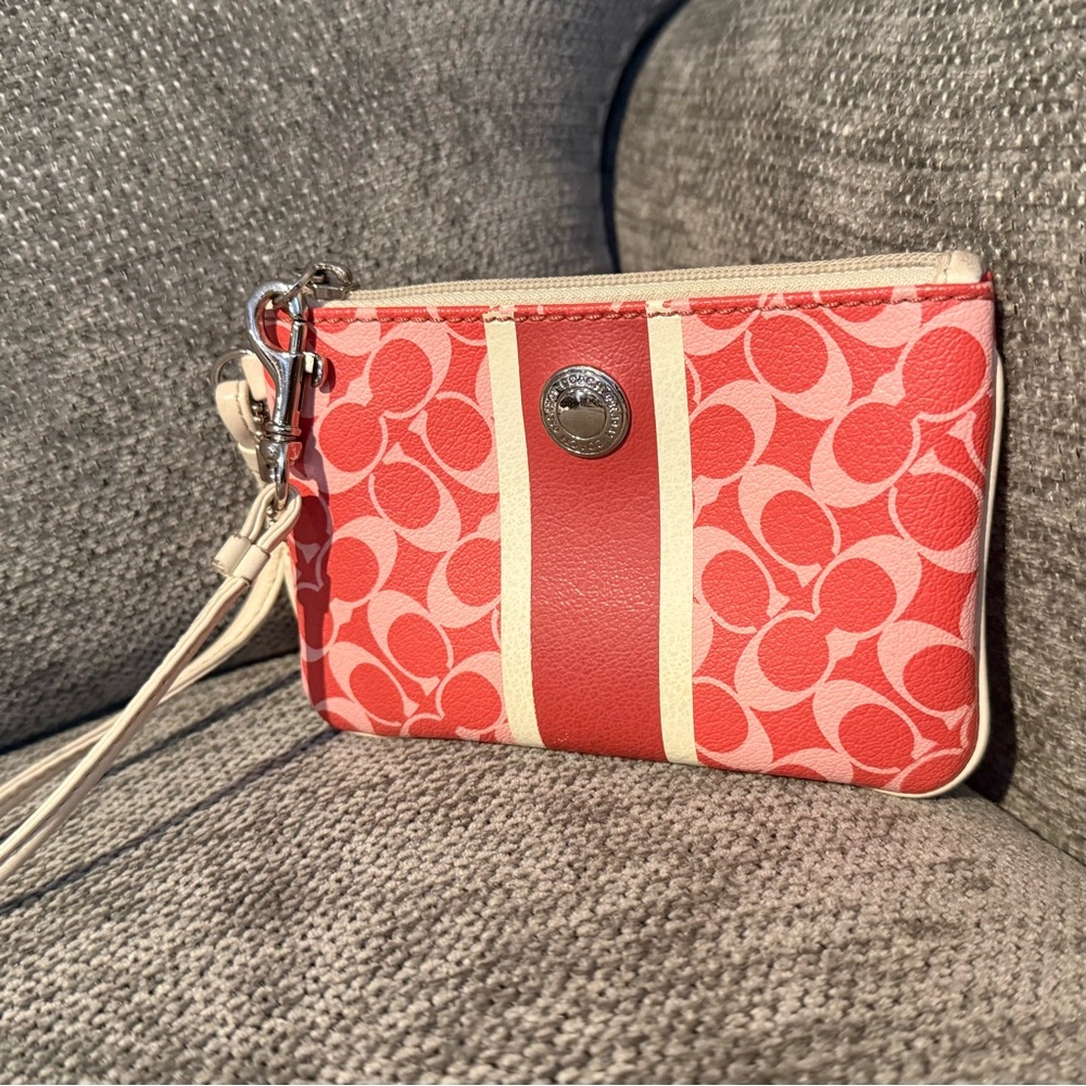 Coach Coral & Cream Wristlet